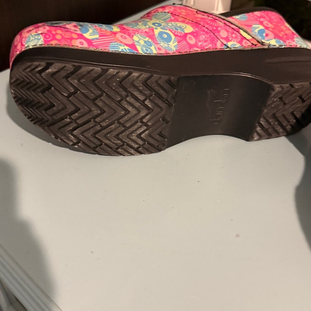 Colorful Floral Clogs - Picture 5 of 8